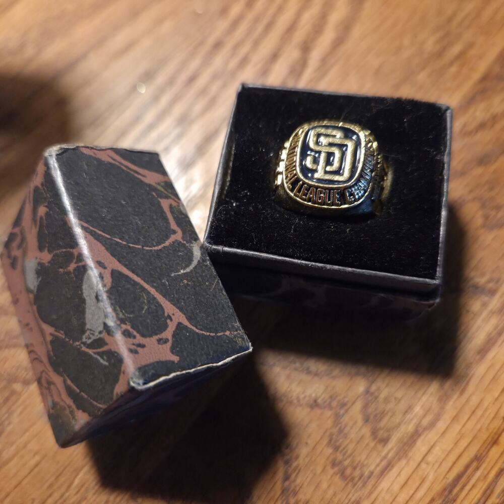 San Diego Padres 1998 National League Champions Ring Logo Wells Fargo Size 8